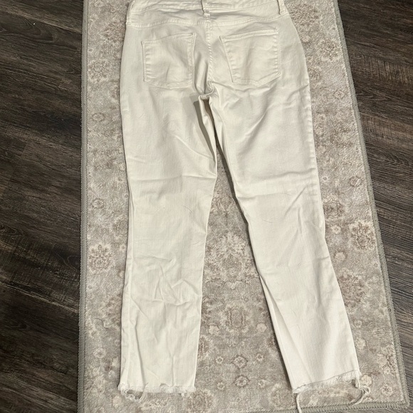 Universal Thread Women's Straight Leg White Jeans - Picture 4 of 6